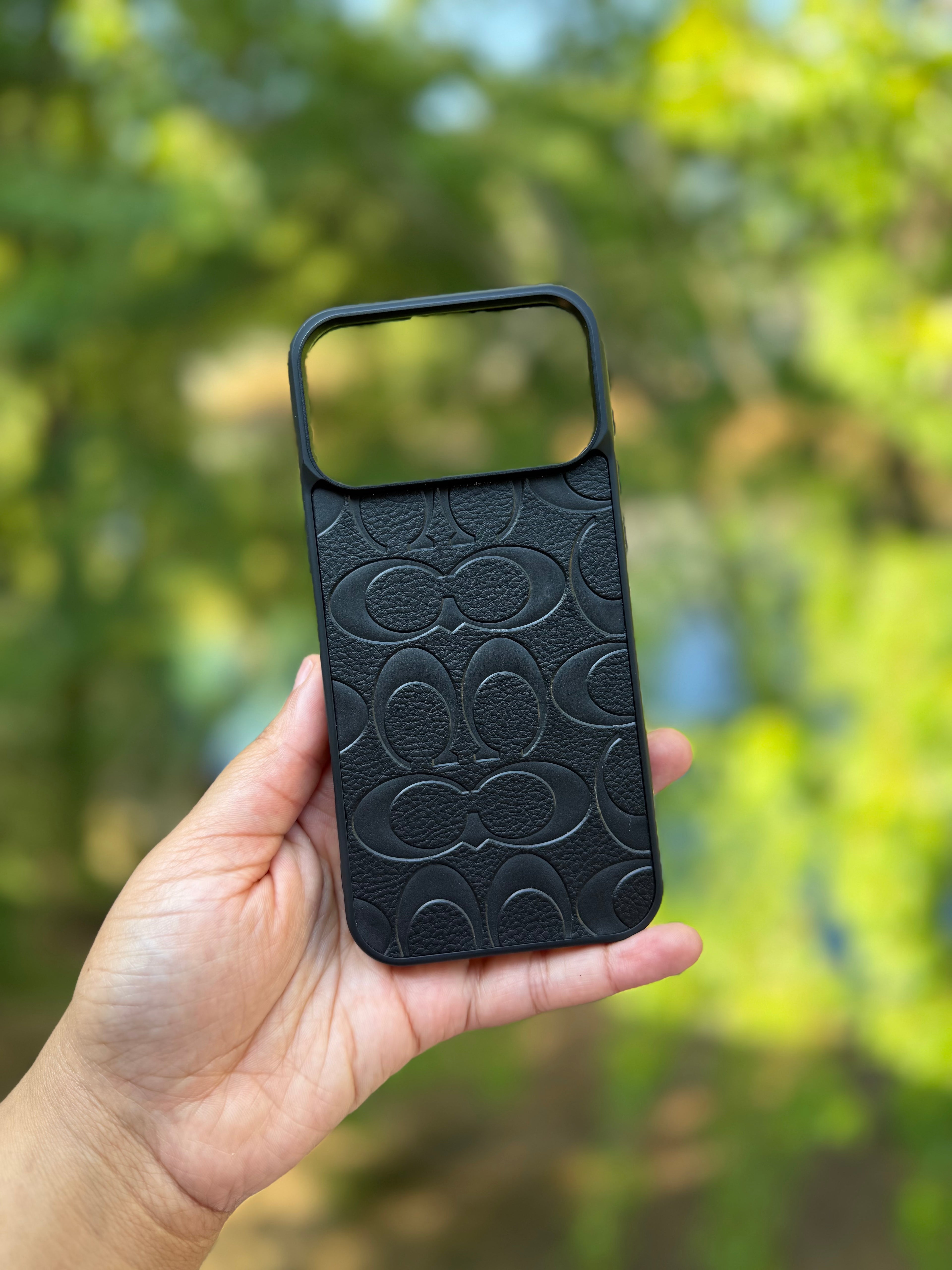 Signature Monogram Case