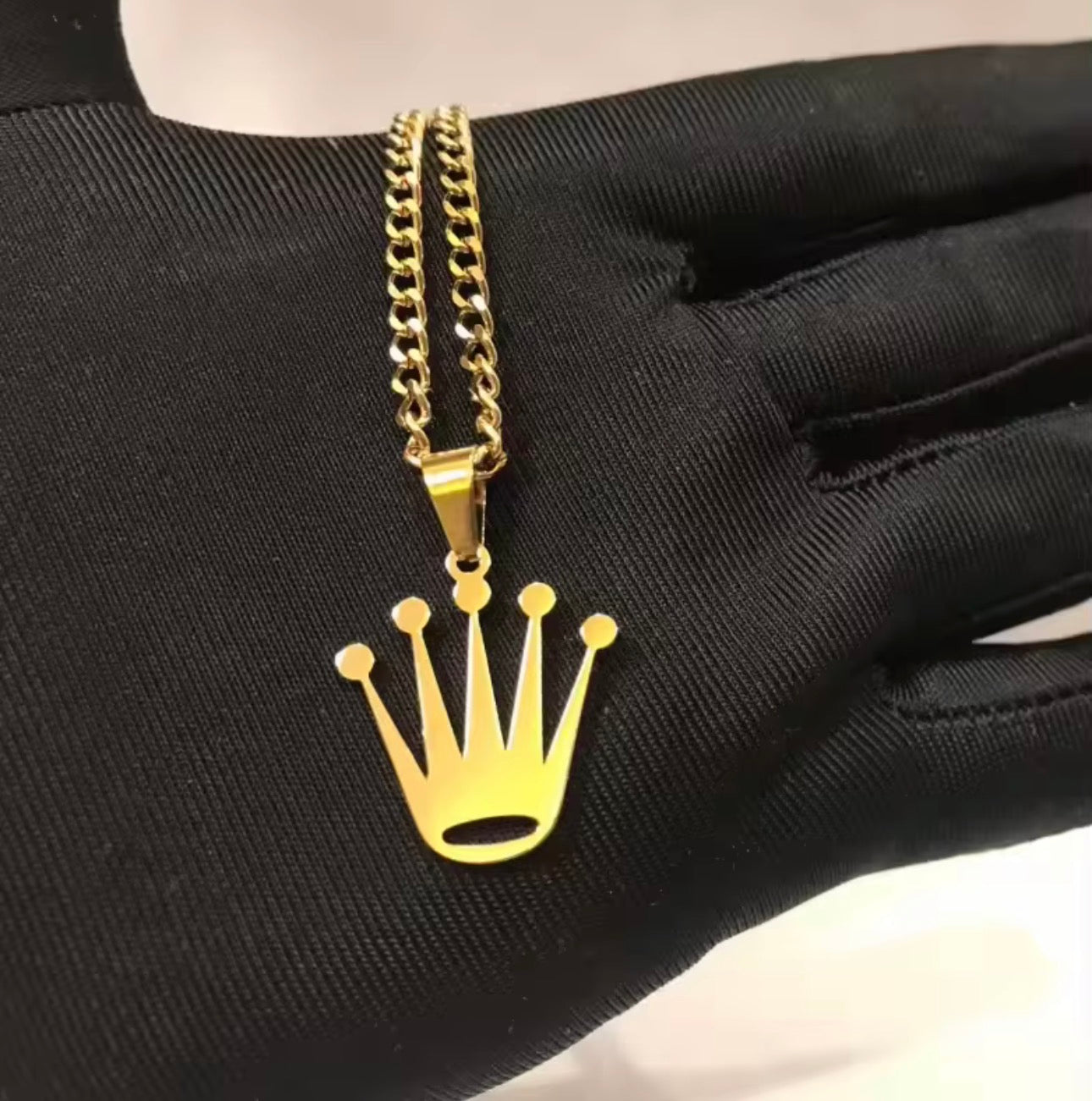 Crown Gold Pendant Necklace