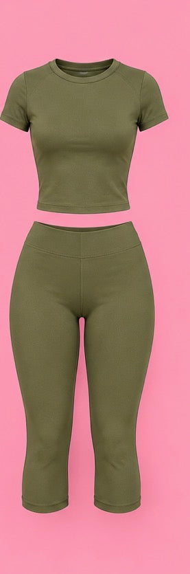 Crop Tee & Capri Set