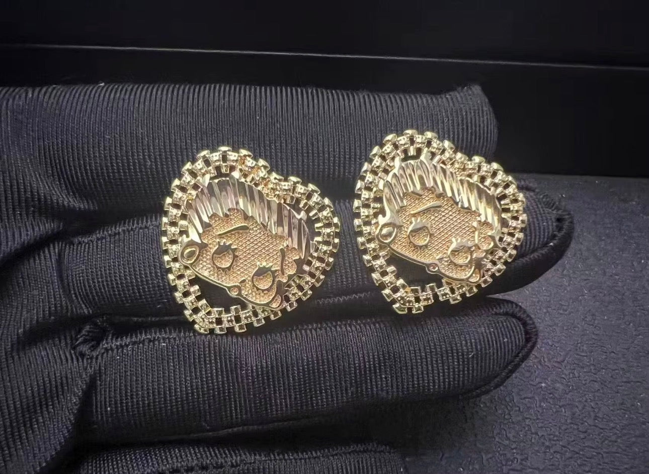 Hello Kitty Heart Stud Earrings