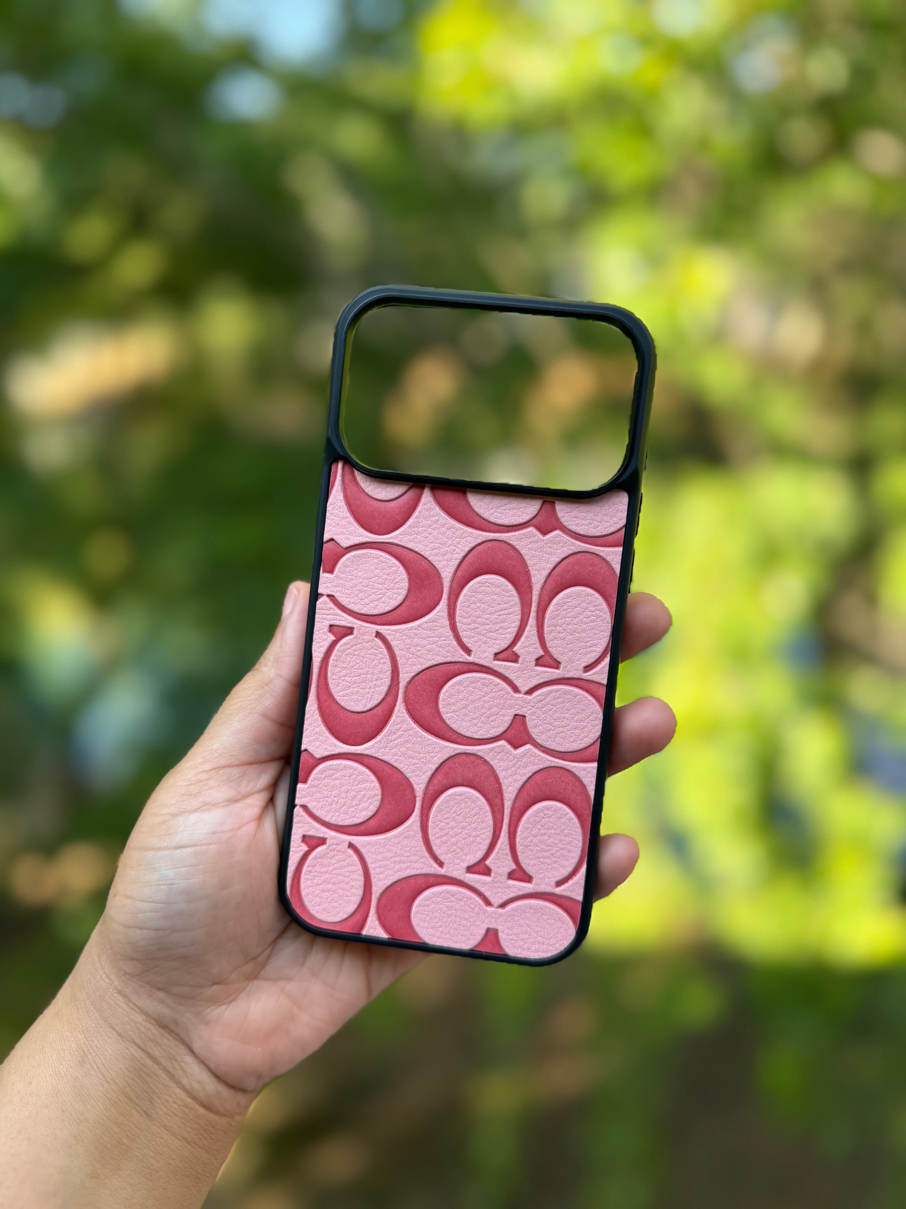 Signature Monogram Case
