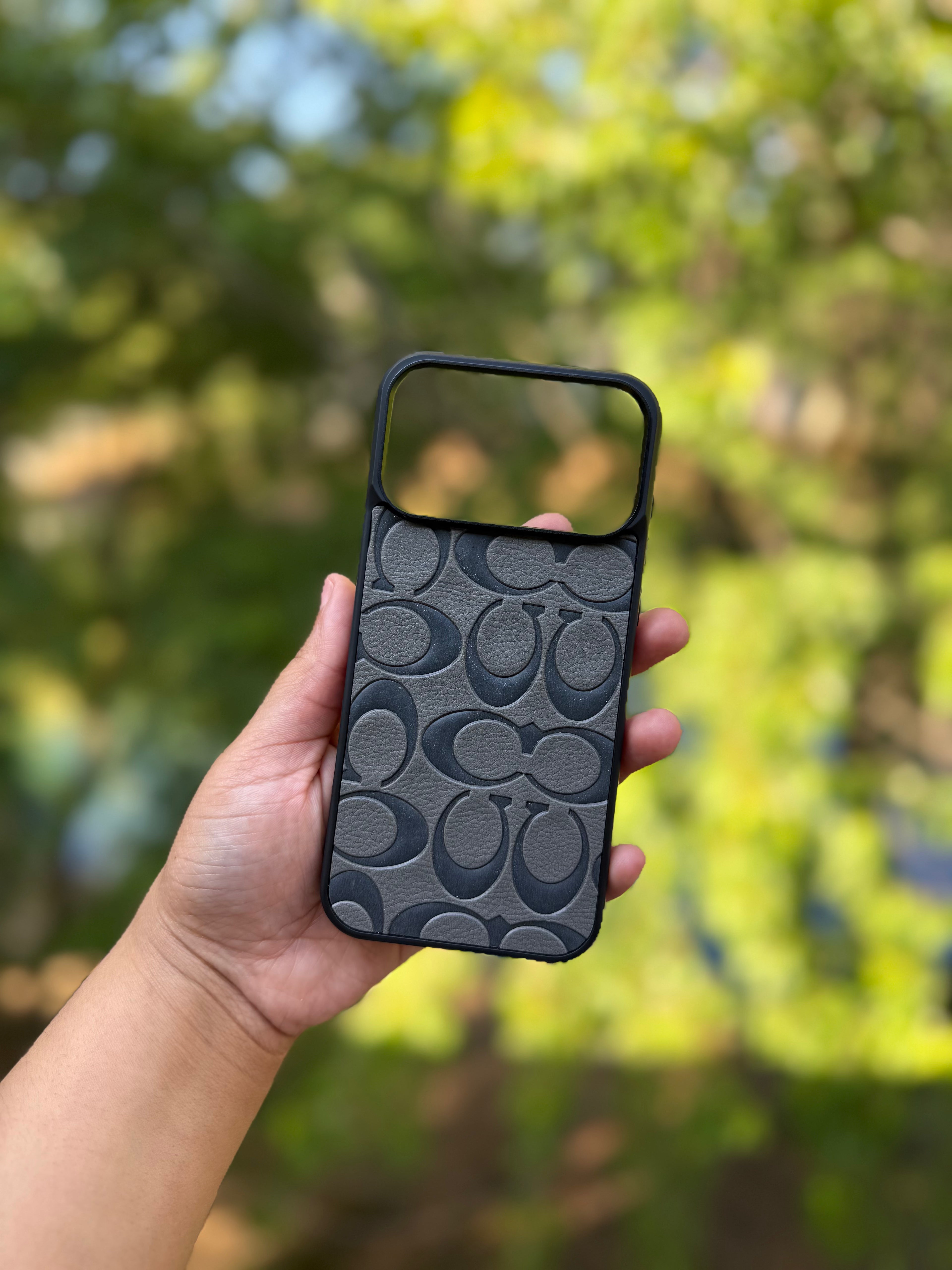 Signature Monogram Case